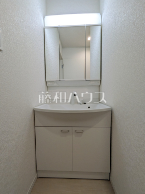 4号棟　洗面室　【府中市清水が丘３丁目】