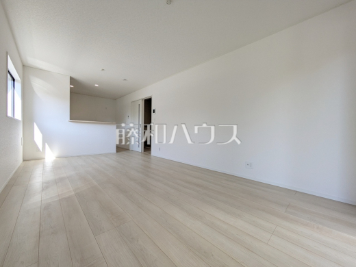 4号棟　リビング　【府中市清水が丘３丁目】