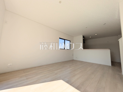 7号棟　リビング　【府中市清水が丘３丁目】