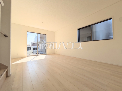 7号棟　リビング　【府中市清水が丘３丁目】