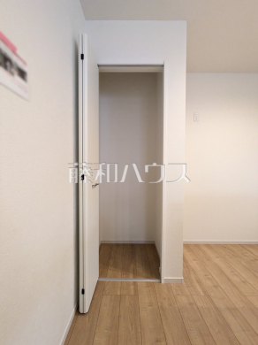 キッチン横収納　【国立市中３丁目】