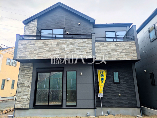 ≪1号棟　外観≫モダンスタイリッシュな外観は永年お住まいになっても飽きの来ないシンプルな印象を与えてくれます。【府中市小柳町２丁目】