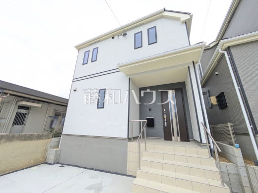 B号棟　外観　【春日井市高森台７丁目】