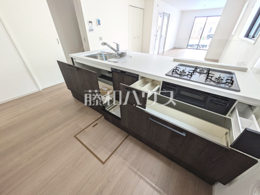 1号棟　キッチン　【日野市大字日野】