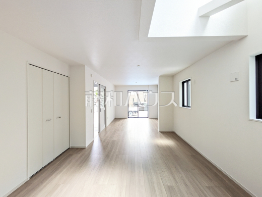 1号棟　リビング　【日野市大字日野】