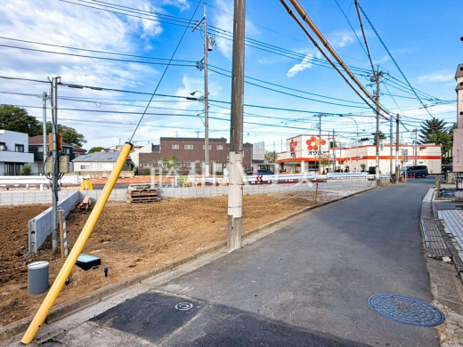 接道状況および現場風景　【西東京市泉町２丁目】 平日のご案内も可能です。まずはお気軽にお問合せ下さいませ。 