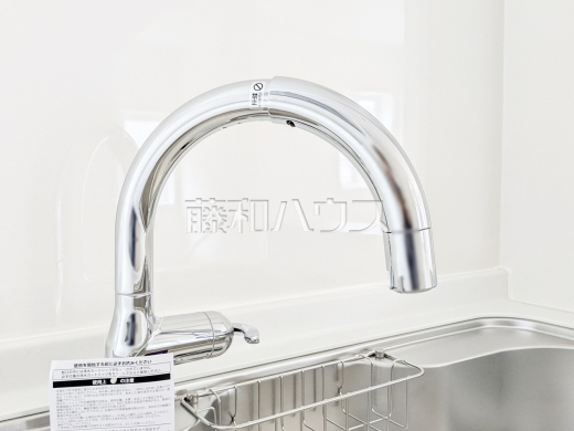 浄水器一体型水栓　【多摩市豊ヶ丘１丁目】　 いつでもおいしいお水が飲める浄水器一体型水栓も完備 