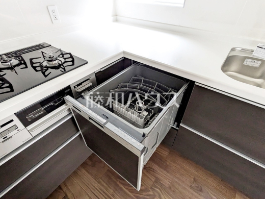 食器洗浄乾燥機　【多摩市豊ヶ丘１丁目】　 後片付けの手間を削減し、趣味の時間や家族との時間を増やせる食器洗い乾燥機を標準装備 