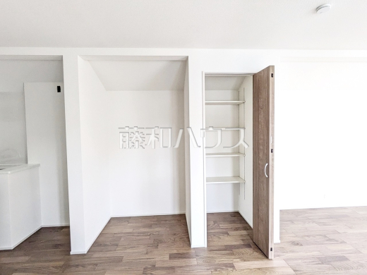 収納　【多摩市豊ヶ丘１丁目】