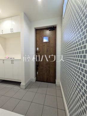 2号棟　玄関　【東村山市久米川町２丁目】