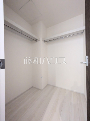 2号棟　ウォークインクローゼット　【東村山市久米川町２丁目】