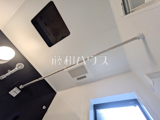 2号棟　浴室換気乾燥暖房機　【東村山市久米川町２丁目】　 浴室は換気・乾燥・暖房機付きで、入浴前も入浴後も快適です。 