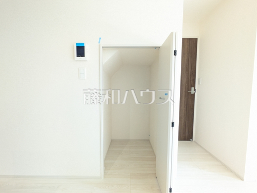 6号棟　収納　【東村山市久米川町２丁目】