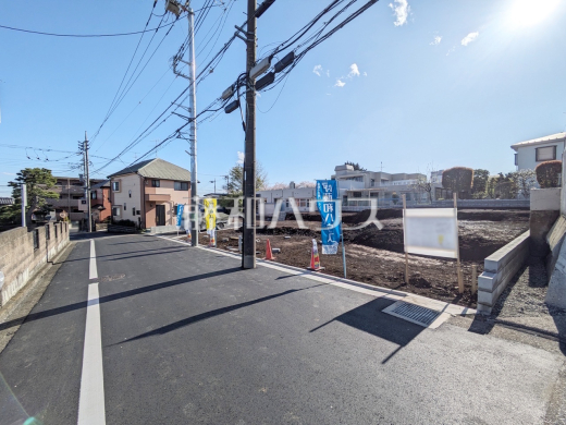 接道状況および現場風景　【東村山市廻田町３丁目】理想の暮らしを実現する為にはどんな間取りが良いか。希望を叶える為に参考プランをご用意しておりますので、是非お役立て下さい。