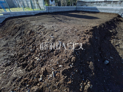 1号地付近　現地写真　【東村山市廻田町３丁目】建築条件はございませんので、ライフスタイルに合わせた自由なマイホームづくりが可能です。