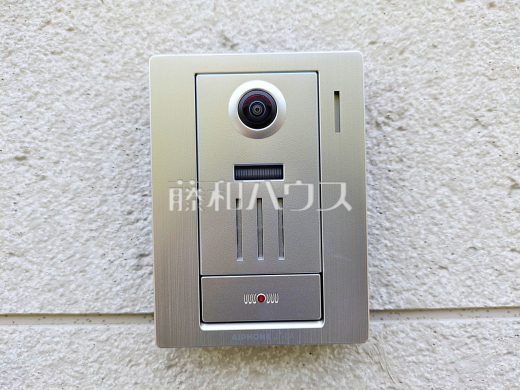 2号棟　玄関インターホン　【日野市大字日野】　TVモニター付きインターホンのため訪問者がひと目で分かります　