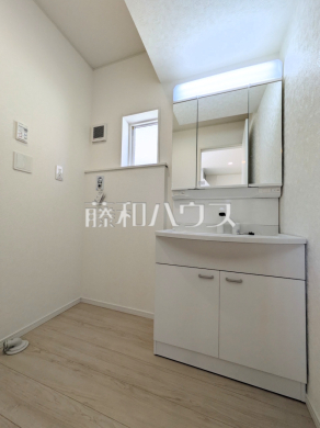 ≪1号棟　洗面室≫　【府中市小柳町１丁目】