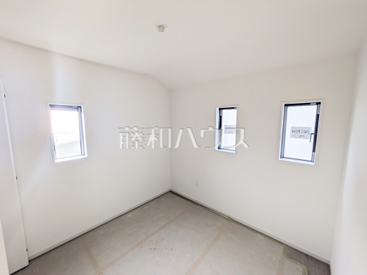 1号棟　居室(施工中)　【福岡市南区老司５丁目】