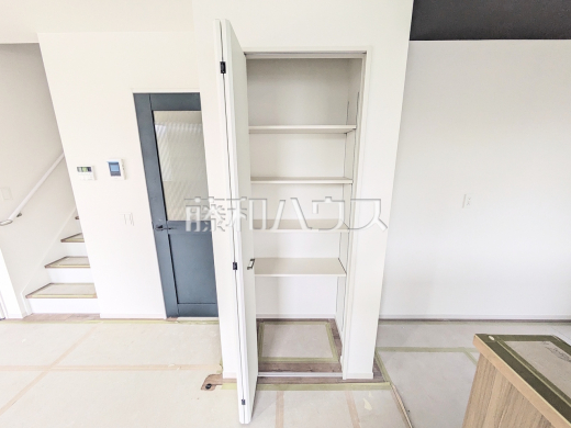 1号棟　収納(施工中)　【福岡市南区老司５丁目】