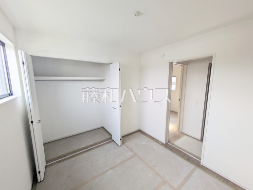 1号棟　居室(施工中)　【福岡市南区老司５丁目】