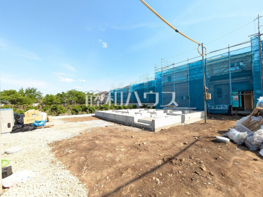 現場風景【八王子市弐分方町】 建物のプレゼンをさせていただきますので、実際の完成イメージを思い描いていただくことができます。お気軽にお問合せ下さい。 