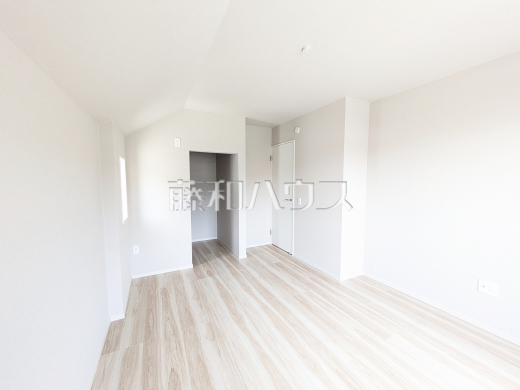 4号棟 居室 【福岡市東区若宮4丁目】