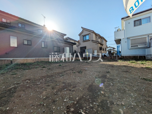 現地写真　【八王子市小宮町】周辺は落ち着いた雰囲気の住宅地です。小さなお子様がいるご家庭も安心です。