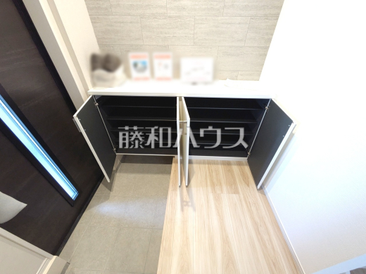 玄関収納　【新座市野火止３丁目】