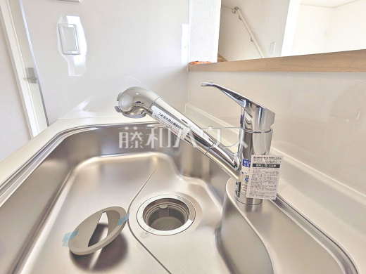 1号棟　浄水器一体型水栓　【三鷹市北野３丁目】　いつでもおいしいお水が飲める浄水器一体型水栓も完備 