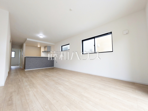 1号棟　リビング　【府中市浅間町４丁目】