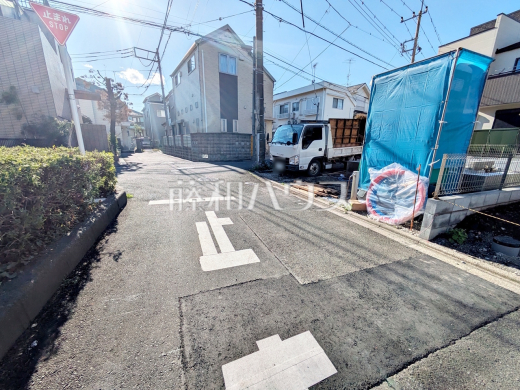 接道状況および現場風景（南側接道）　【西東京市南町２丁目】