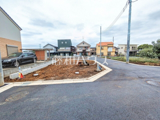 現場風景【東村山市野口町3丁目】 周辺環境はもちろん、日当たりや設備仕様など、実際に行ってみないと分からないことも多くございます。営業担当がご案内いたしますので、お気軽にお問い合わせください