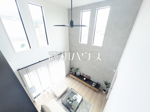 27号棟モデルハウス　吹き抜け　【新座市野火止３丁目】