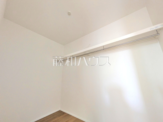 ファミリークローク　【糟屋郡粕屋町花ヶ浦２丁目】