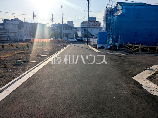 ≪接道状況≫周辺は落ち着いた雰囲気の住宅地です。小さなお子様がいるご家庭も安心です。【府中市分梅町３丁目】