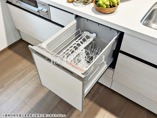 食器洗浄乾燥機　【練馬区大泉学園町６丁目】　 後片付けの手間を削減し、趣味の時間や家族との時間を増やせる食器洗い乾燥機を標準装備 