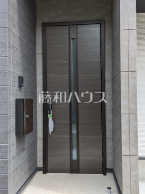 1号棟　玄関　【練馬区大泉学園町８丁目】