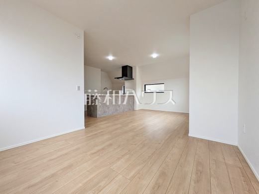 2号棟 リビング 【西東京市南町4丁目】