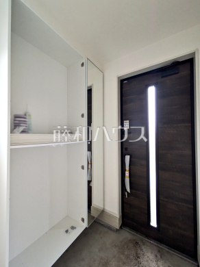 1号棟　玄関　【八王子市子安町２丁目】