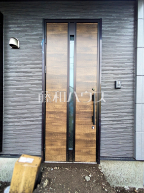 1号棟　玄関　【八王子市子安町２丁目】