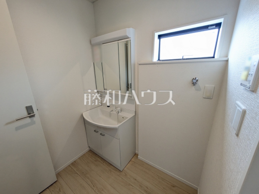 1号棟　洗面室　【春日井市花長町１丁目】