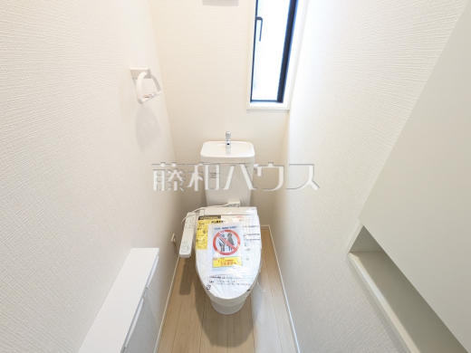 4号棟　トイレ　【春日井市花長町１丁目】