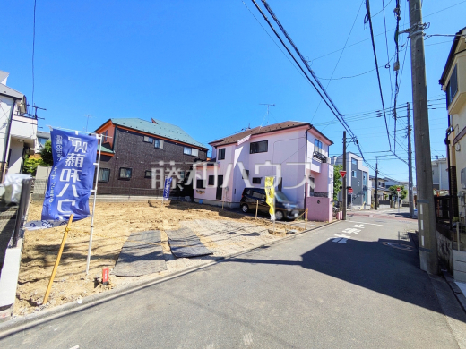 ≪接道状況≫きれいに整備された敷地。これから夢の新邸がここに建ちます。【府中市四谷１丁目】