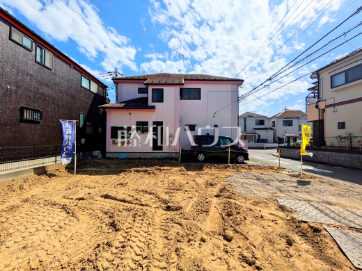 ≪現地外観≫見学はしたいけど、なかなか時間が取れない・・・そんな方に出勤前や仕事終わりにマイホームを見学できるサポートをいたします。【府中市四谷１丁目】