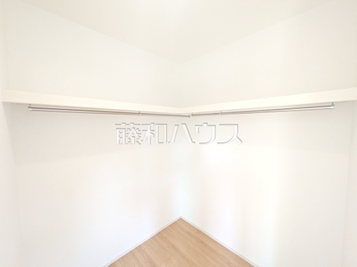 A号棟　ウォークインクローゼット　【春日市春日原東町４丁目】