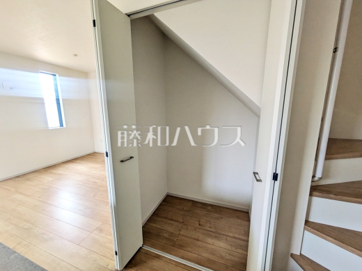 1号棟　パントリー　【春日井市如意申町２丁目】