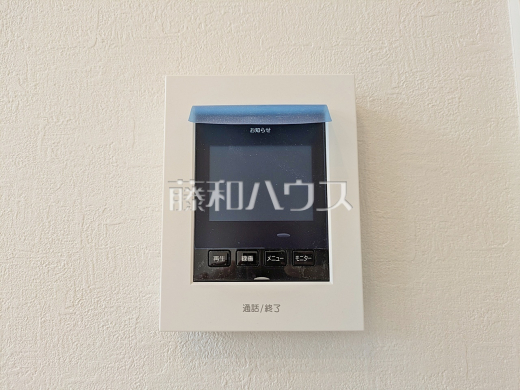 1号棟　TVモニター付インターホン　【府中市本町２丁目】　不在時の訪問者が一目でわかる、録画機能付きTVモニターホン