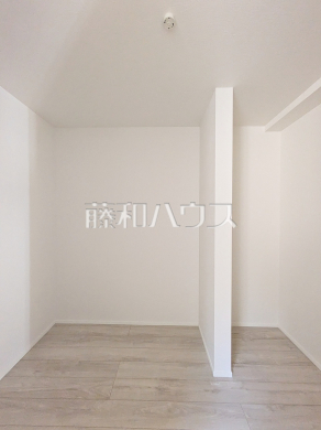 ウォークインクローゼット　【朝霞市三原３丁目】