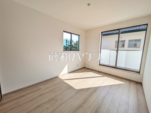 居室　【春日井市坂下町３丁目】