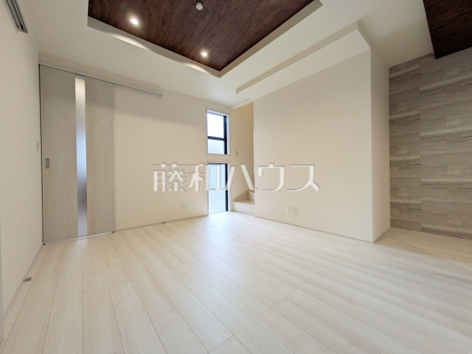 2号棟 リビング 【三鷹市大沢5丁目】
